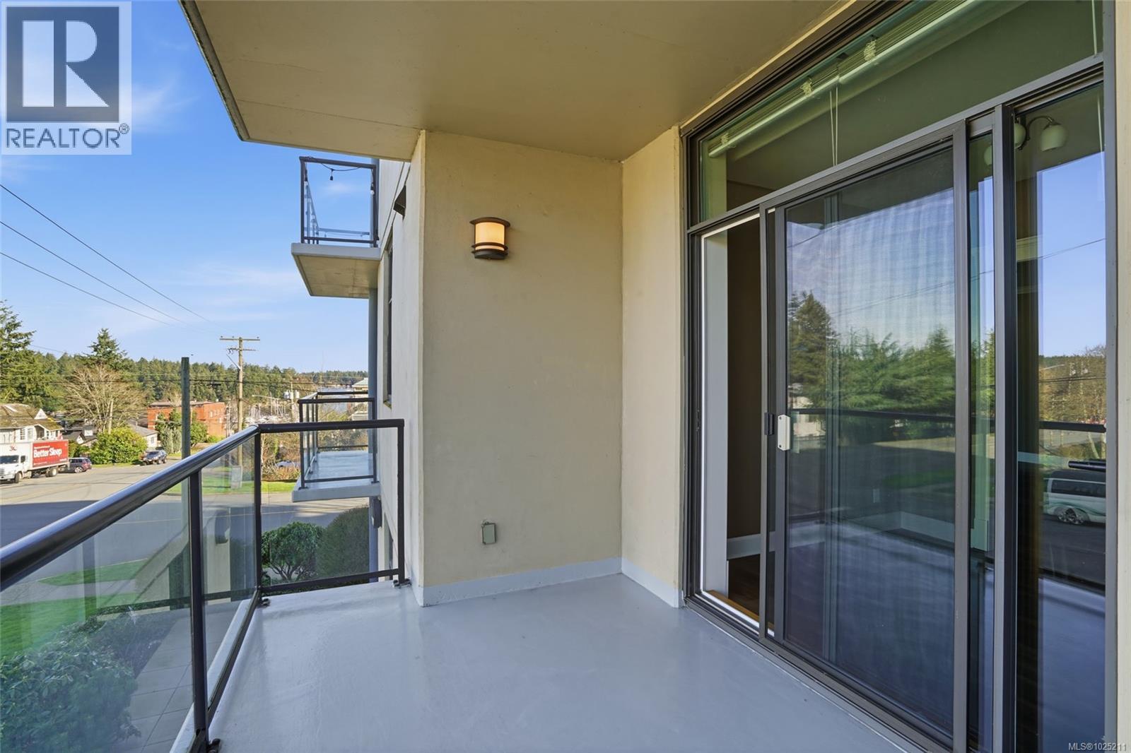 #201 225 ROSEHILL ST - 38