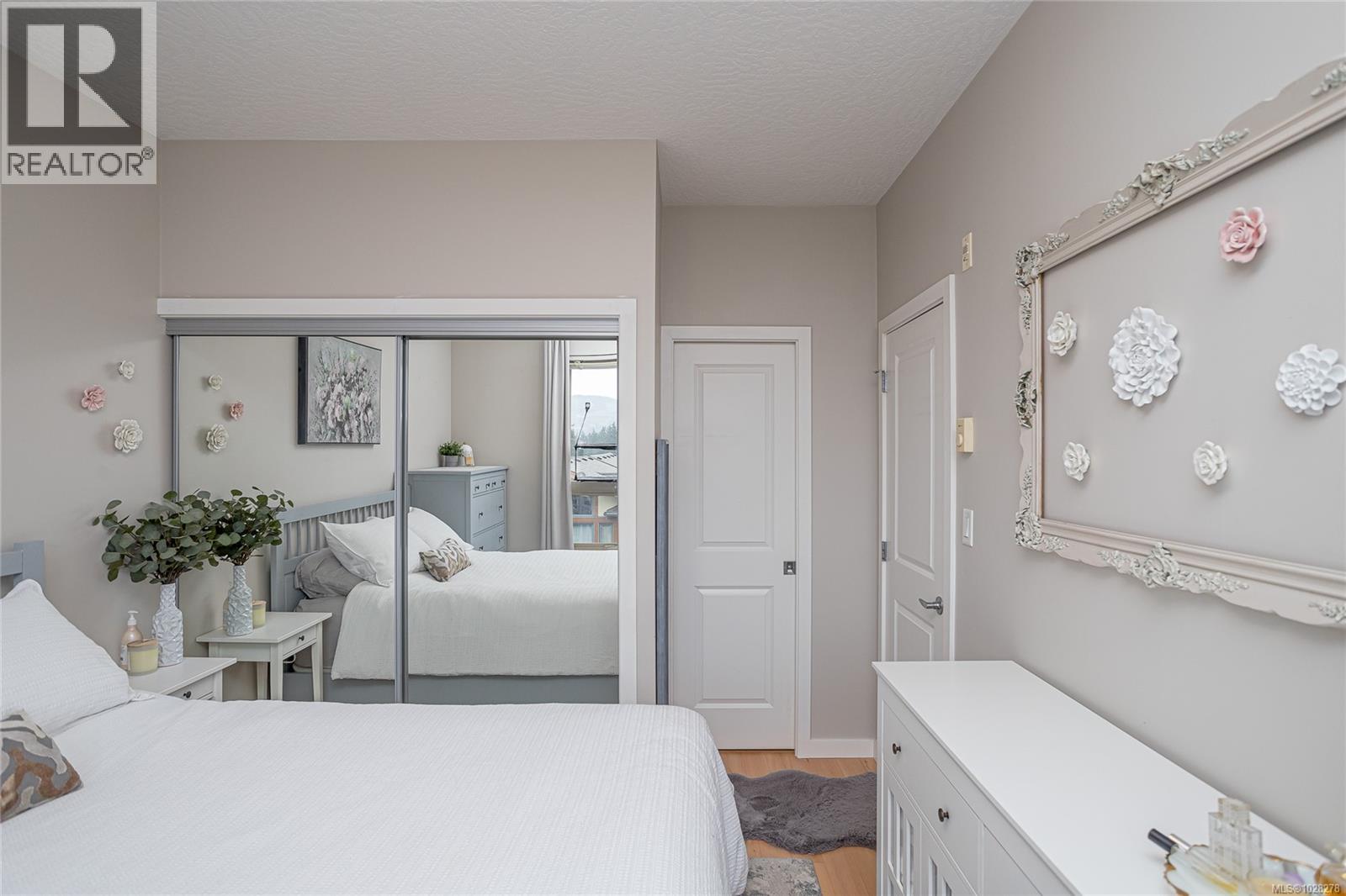 #402 3240 JACKLIN RD - 11