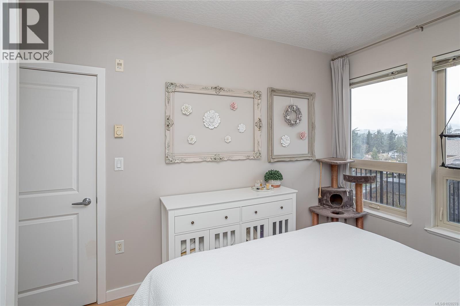 #402 3240 JACKLIN RD - 12