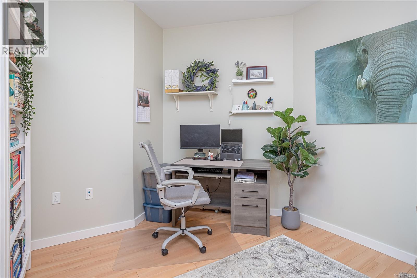 #402 3240 JACKLIN RD - 16