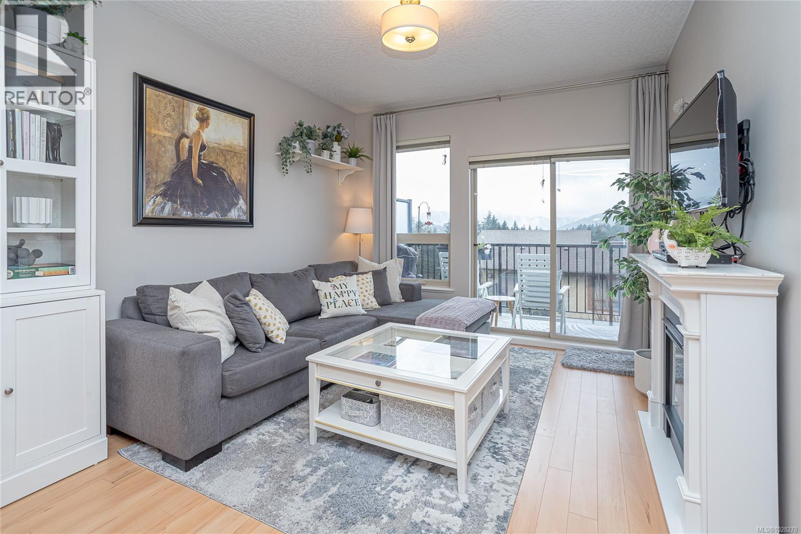 #402 3240 JACKLIN RD - 3