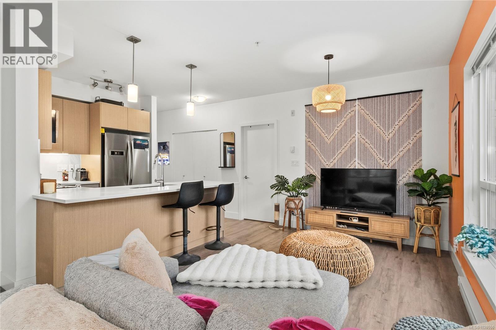 #102 3070 KILPATRICK AVE - Image 2