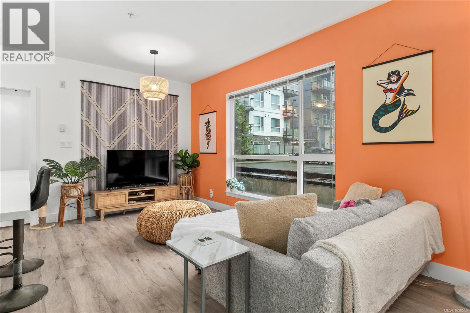 #102 3070 Kilpatrick Ave - 7