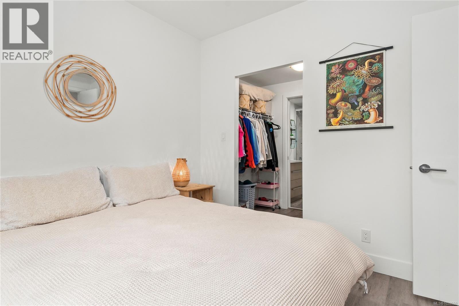 #102 3070 Kilpatrick Ave - 9
