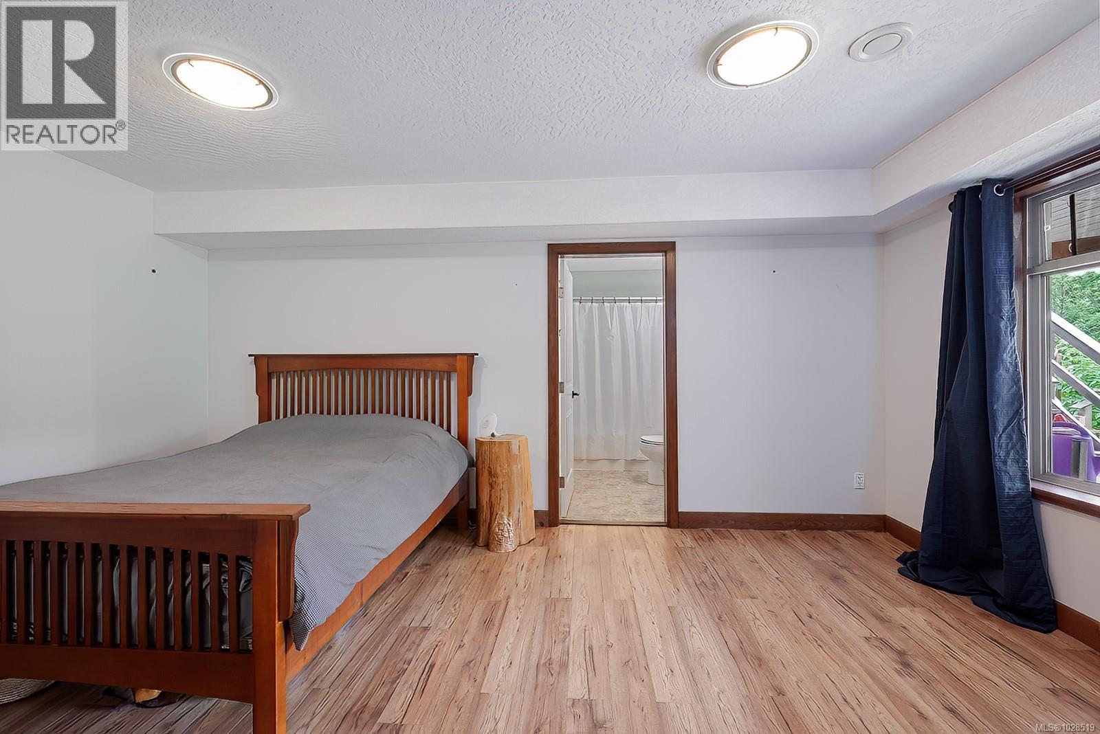 1858 TAYLOR WALK - 48