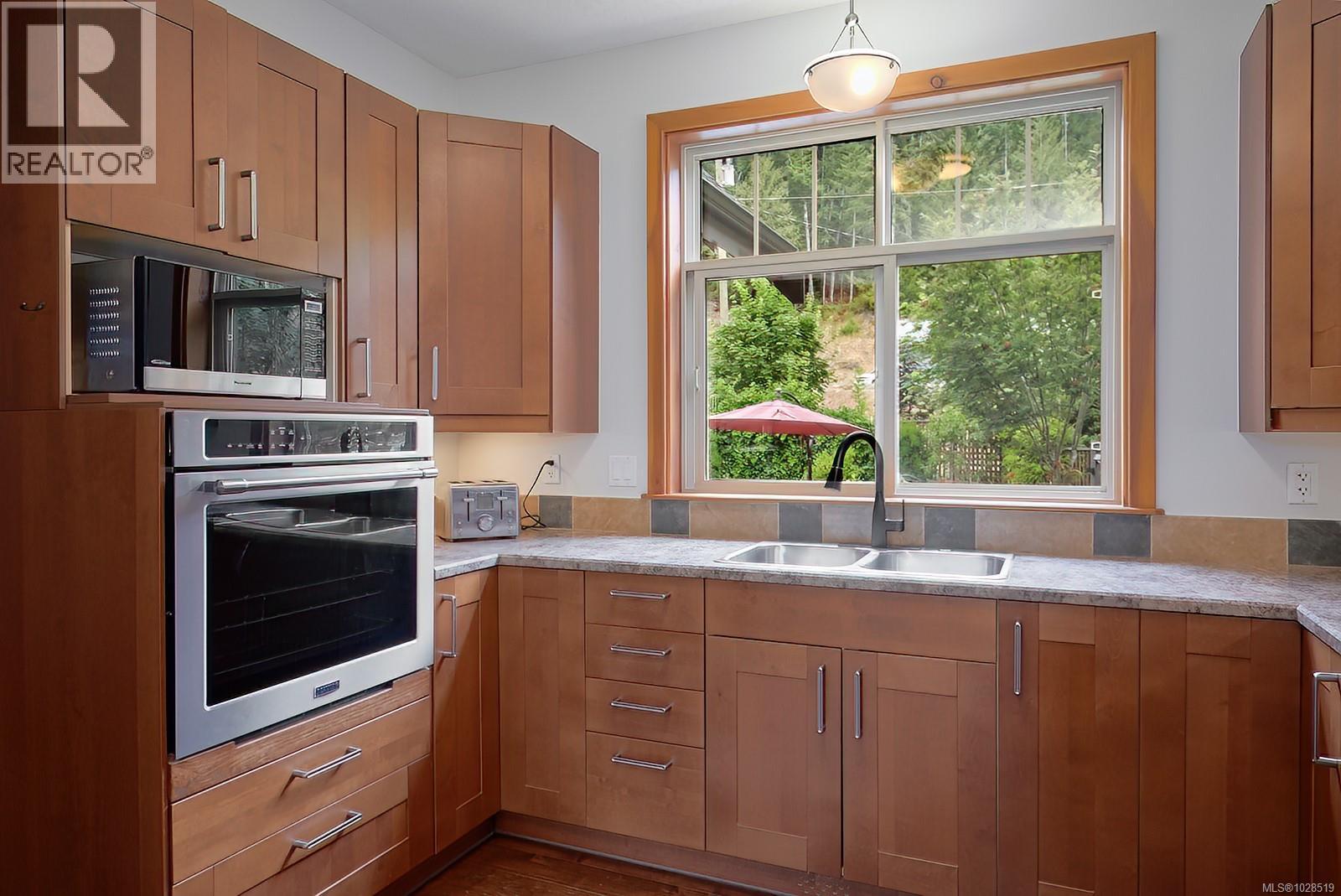 1858 TAYLOR WALK - 51