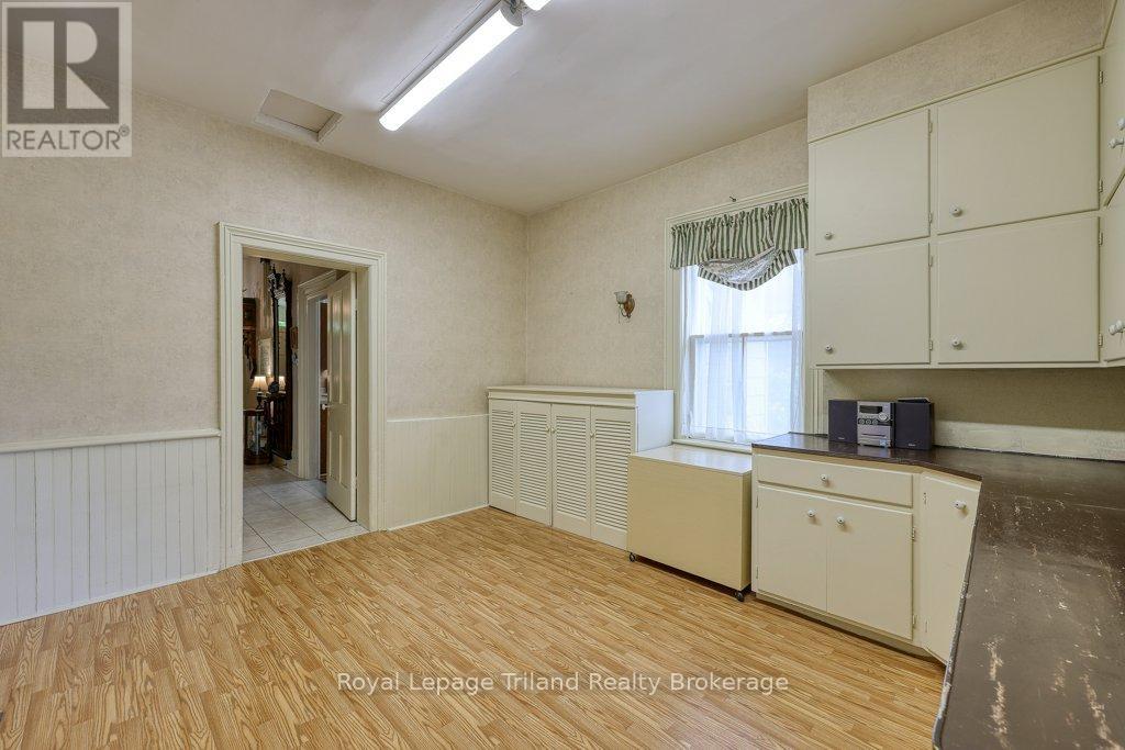 94 ROLPH STREET - 13