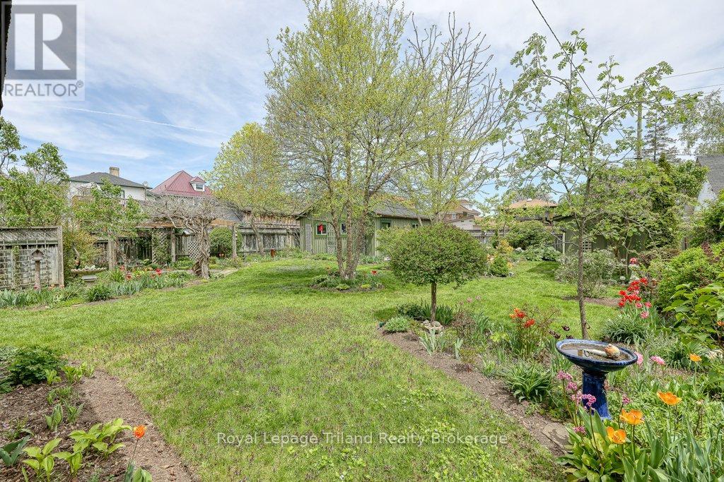 94 ROLPH STREET - 40