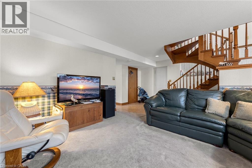 9 VALLEY Road - 21