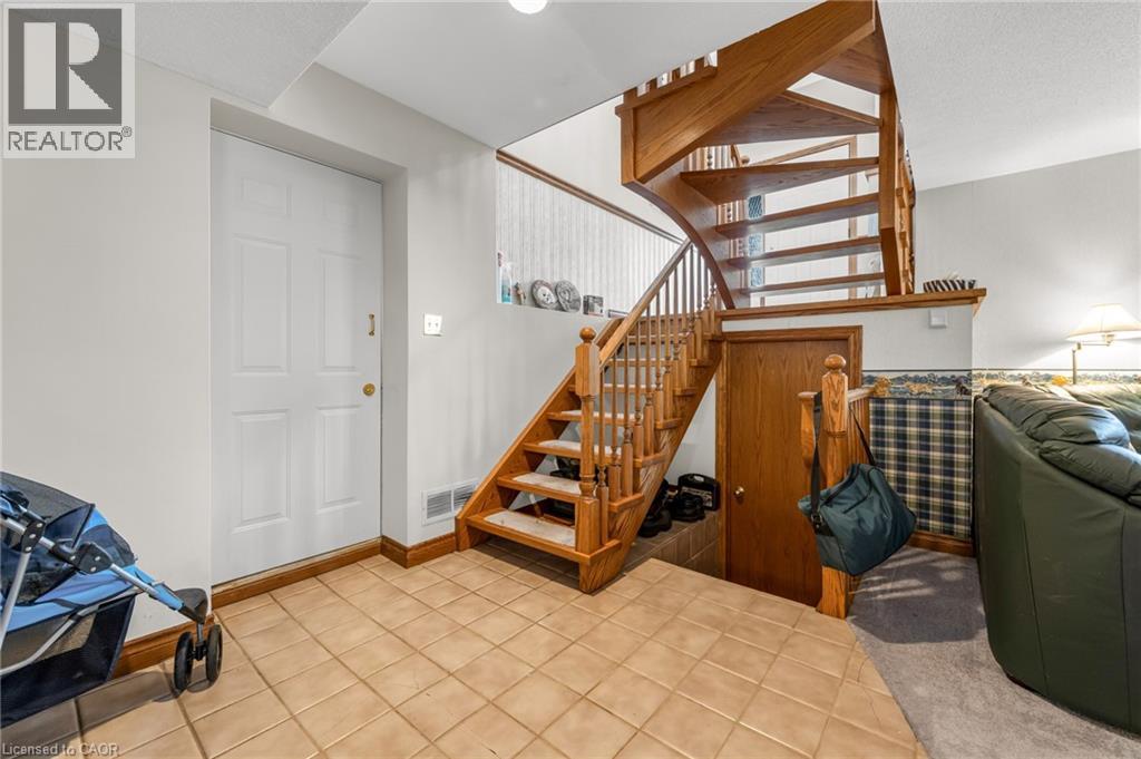 9 VALLEY Road - 22