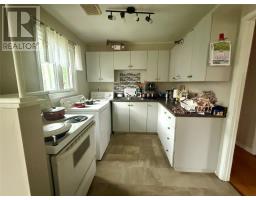 120 East Valley Road thumbnail 3