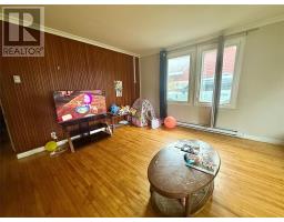 120 East Valley Road thumbnail 5