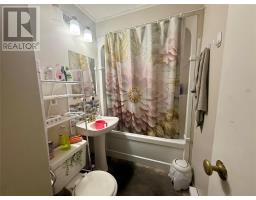 120 East Valley Road thumbnail 6