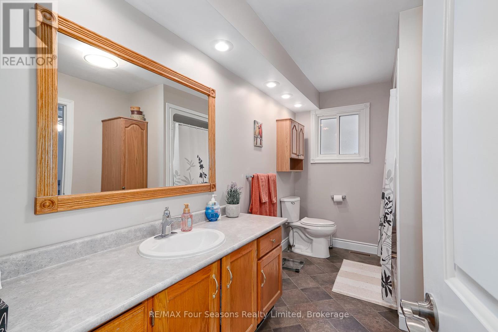 218 DATAS DRIVE - 19