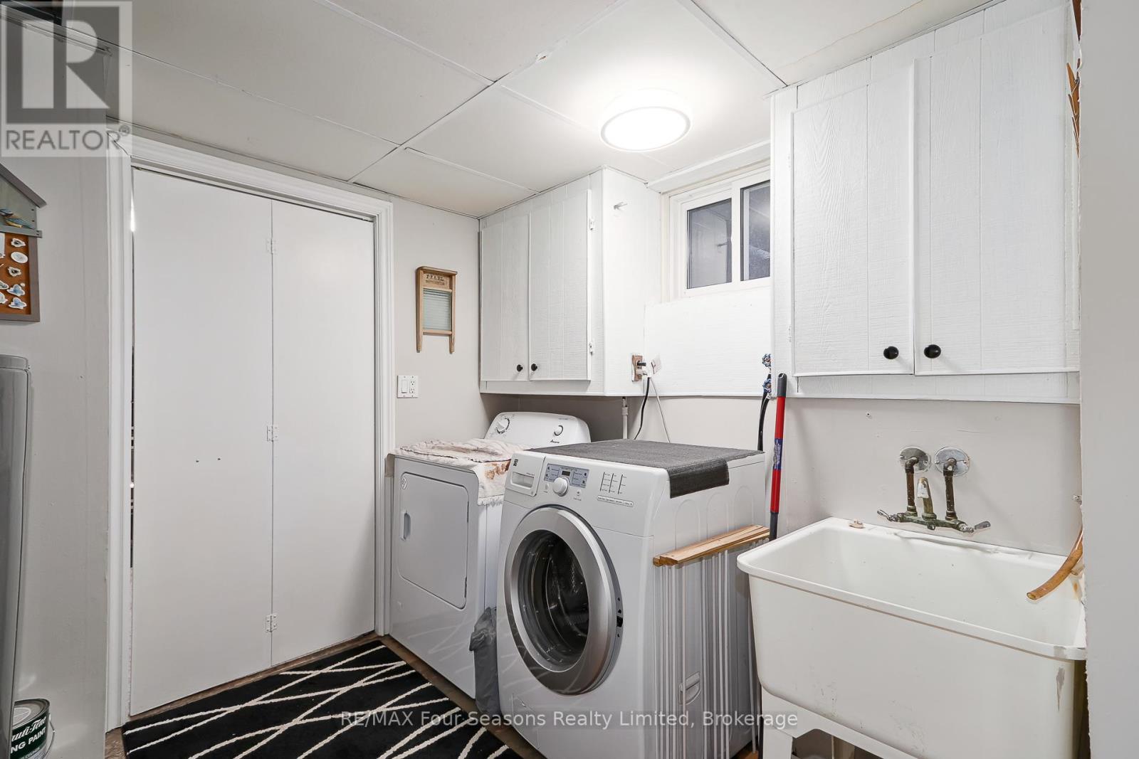 218 DATAS DRIVE - 33
