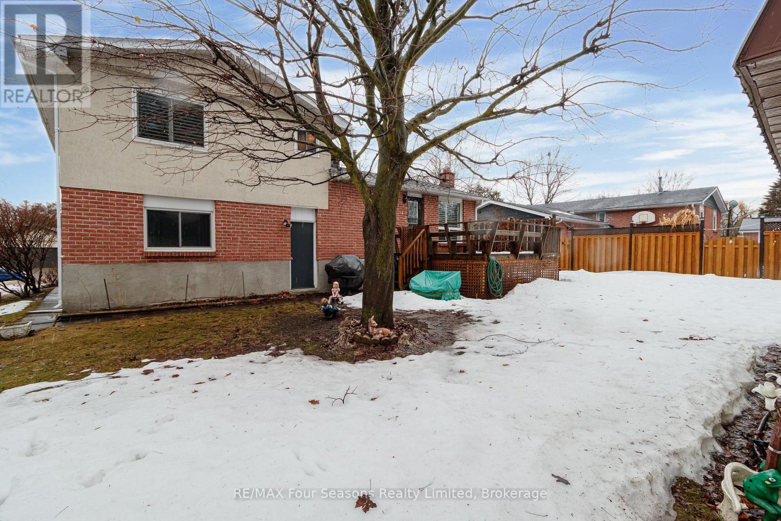 218 DATAS DRIVE — photo 38