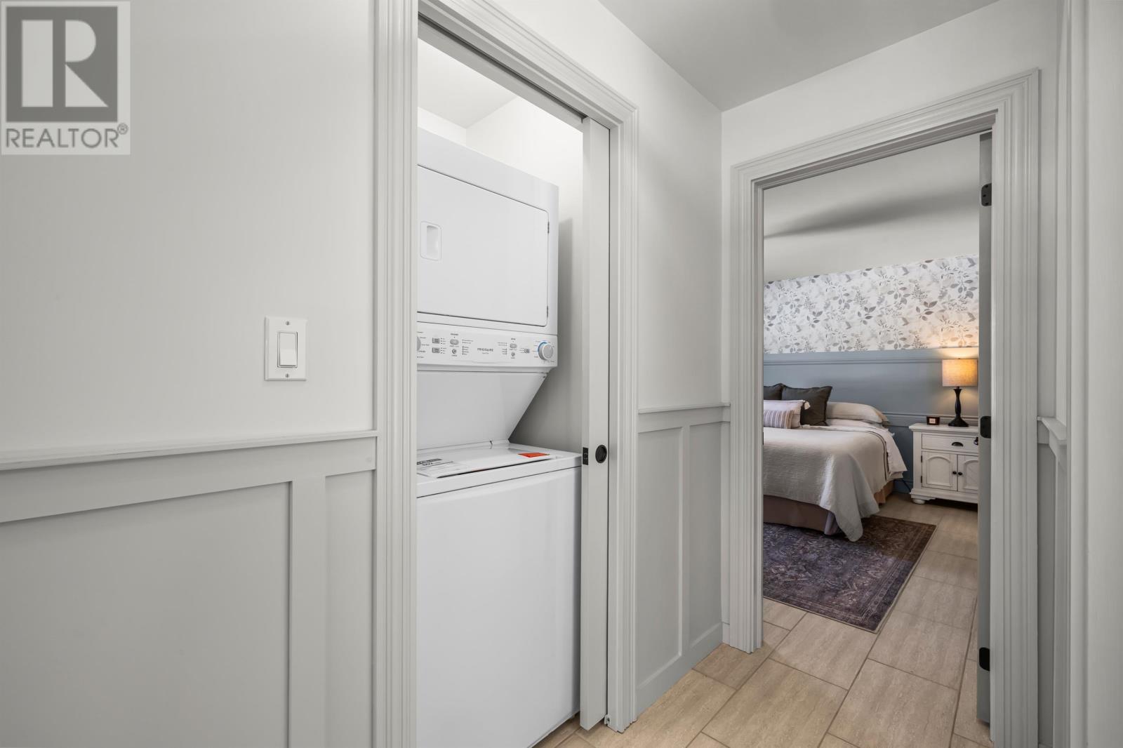 38-102 SCHOOLHOUSE LANE - 27