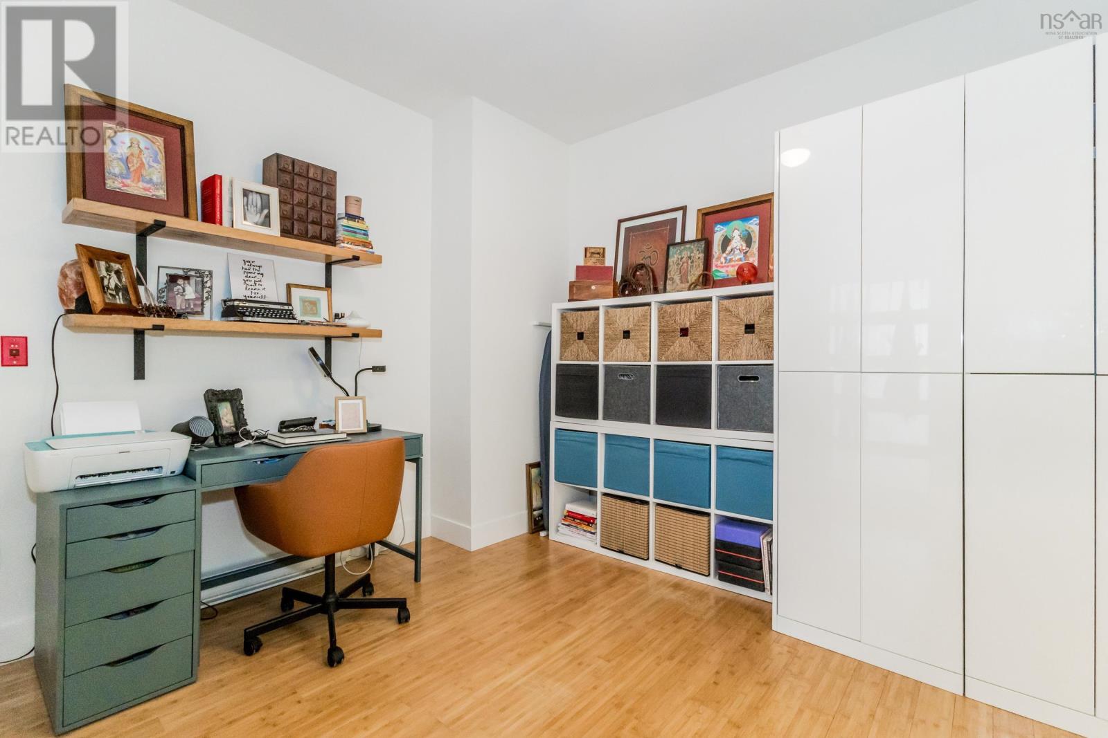 Property 29 of 39 of 204 151 Ritchie Street