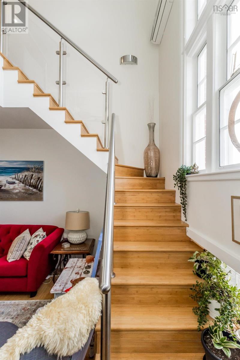 Property 1 of 39 of 204 151 Ritchie Street