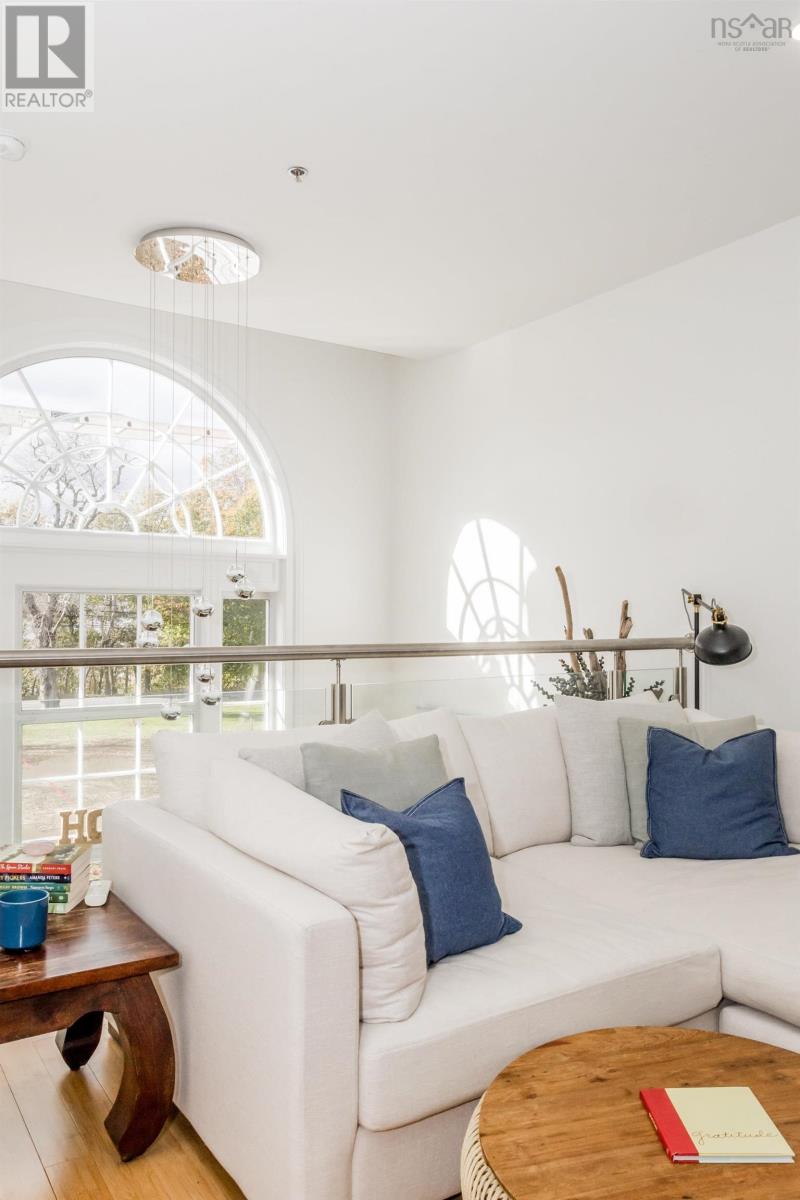 Property 36 of 39 of 204 151 Ritchie Street