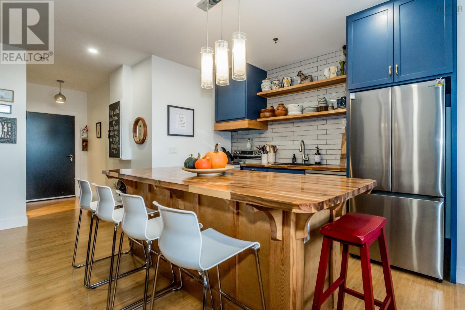 Property 24 of 39 of 204 151 Ritchie Street