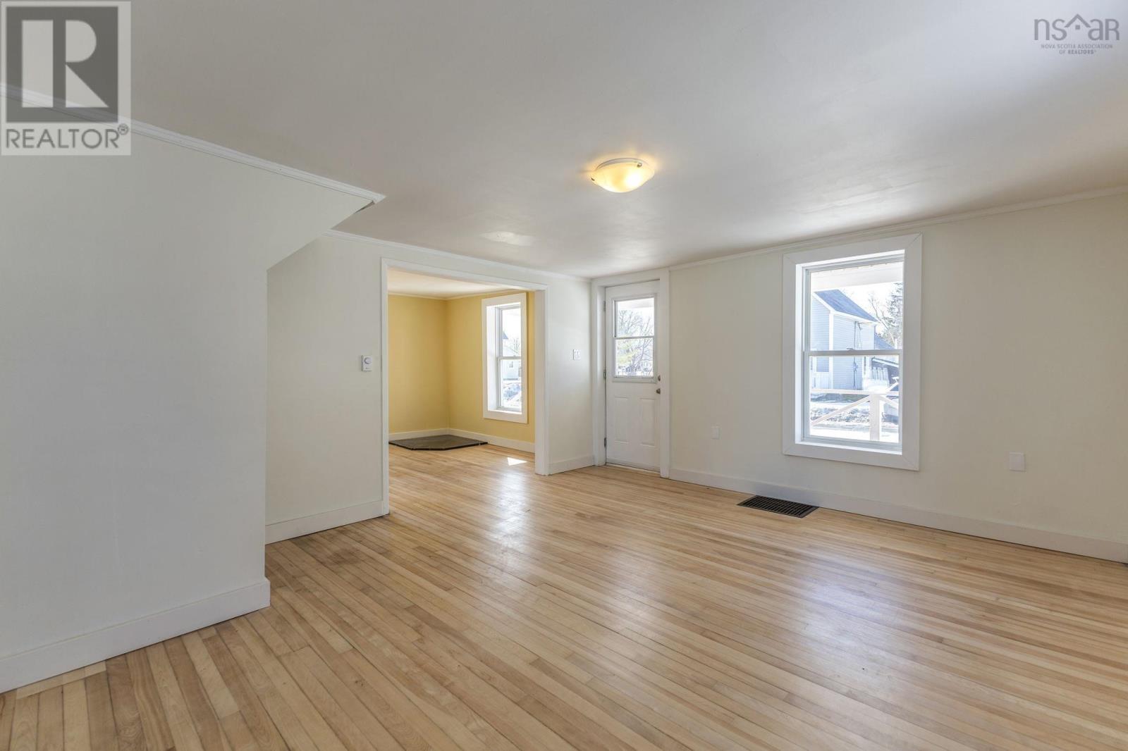 Property 8 of 50 of 2172 North Street