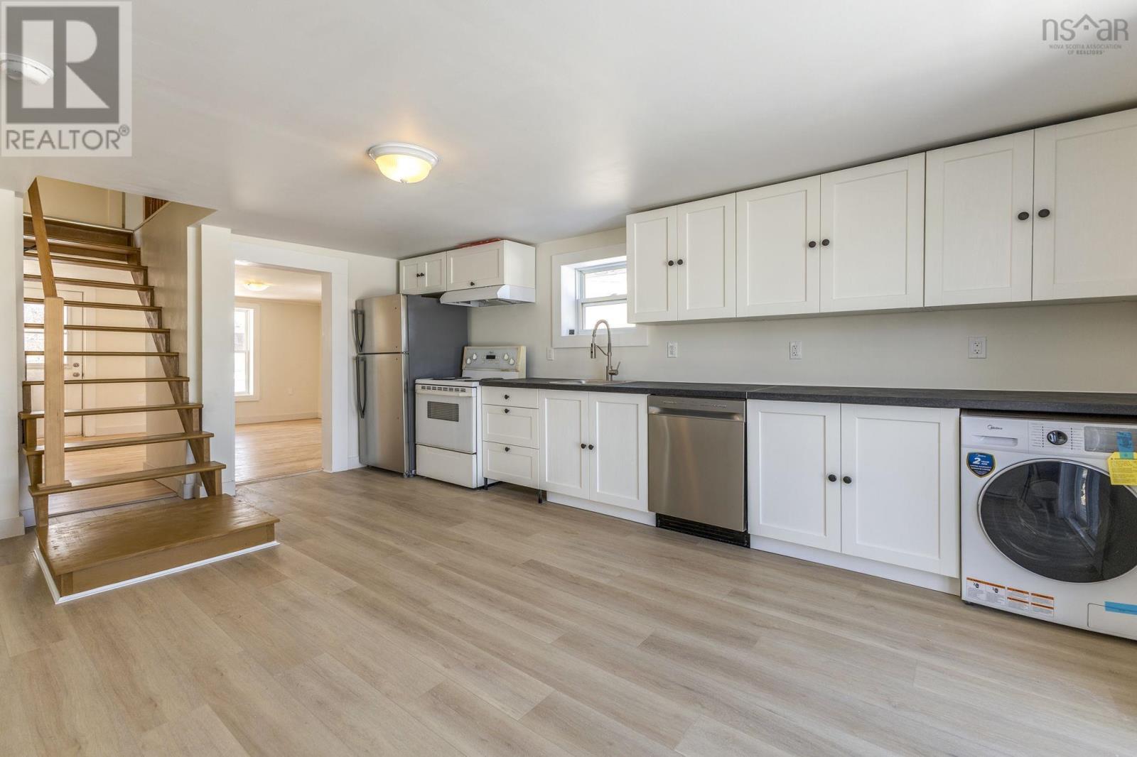 Property 38 of 50 of 2172 North Street