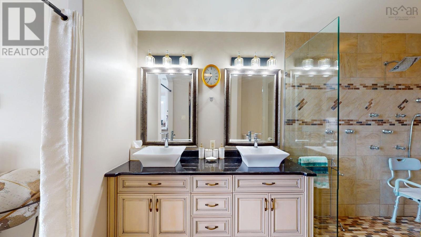 Property 41 of 49 of 31 Falcon Drive