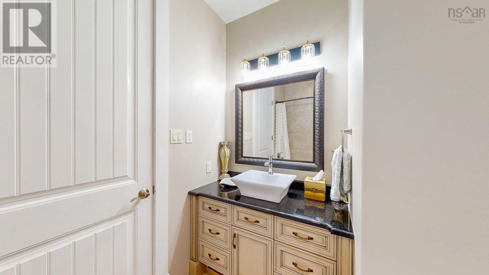 Property 17 of 49 of 31 Falcon Drive