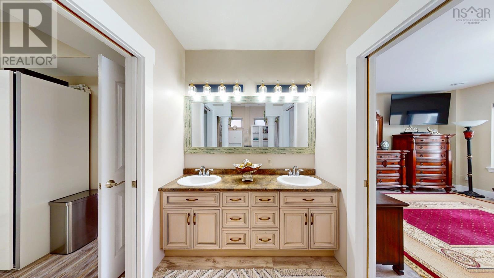 Property 3 of 49 of 31 Falcon Drive