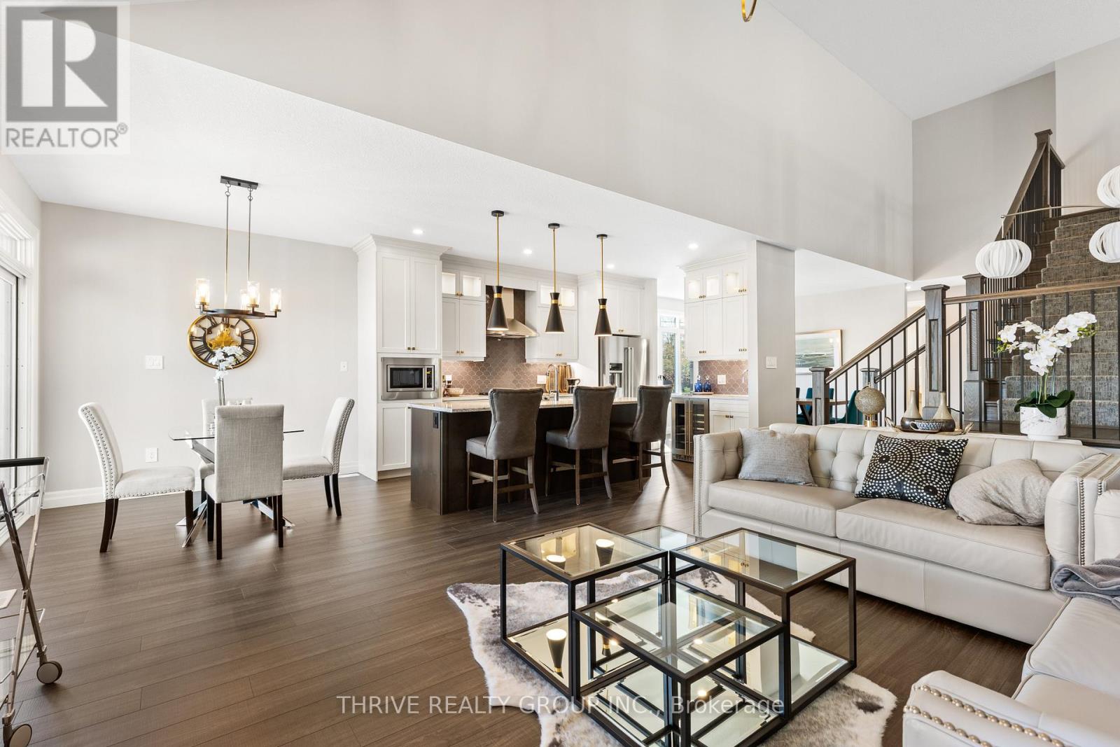 #1 1061 EAGLETRACE DRIVE - 25