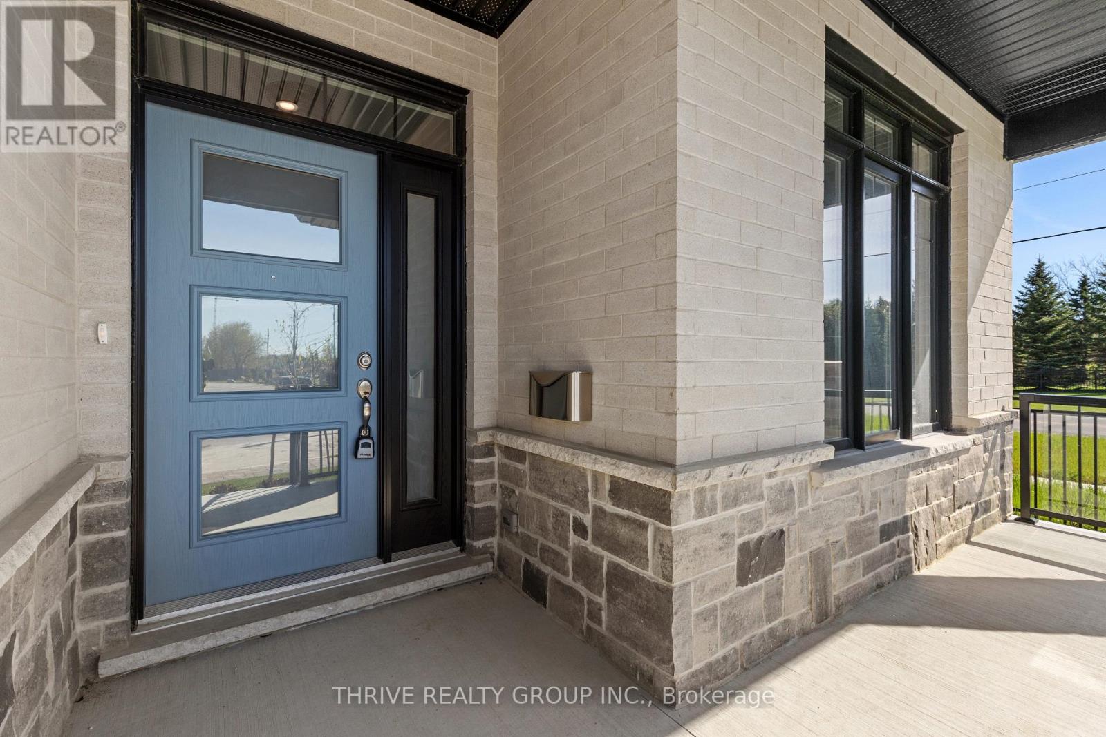 #1 1061 EAGLETRACE DRIVE - 3