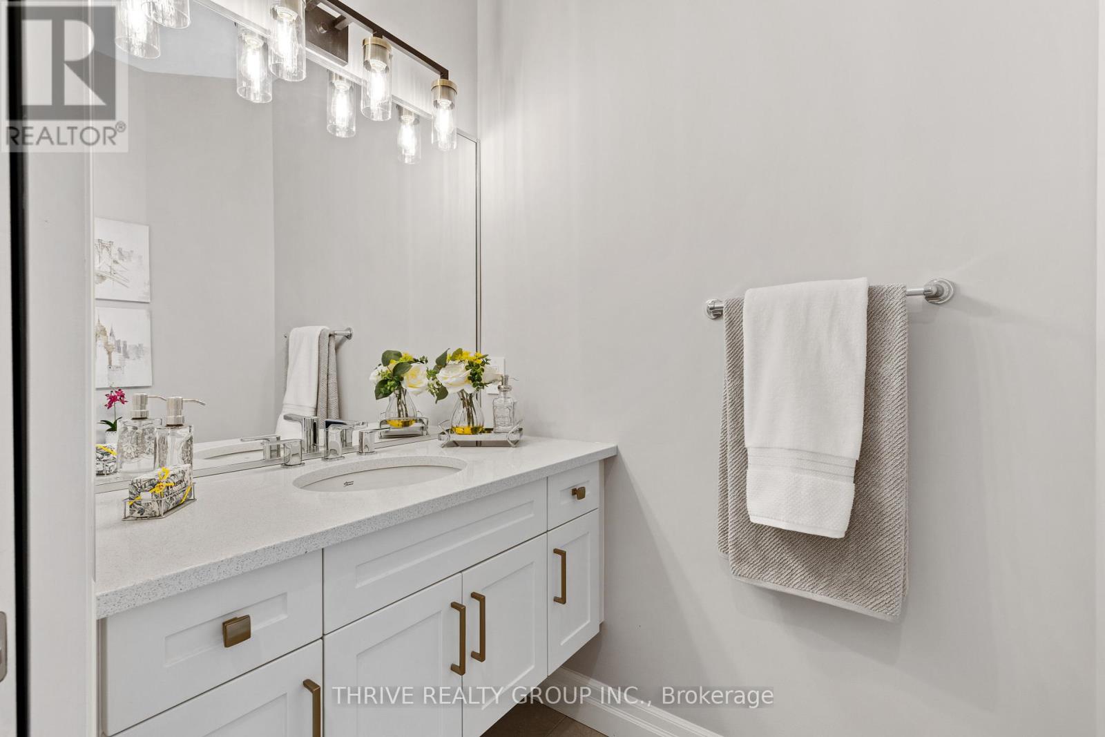 #1 1061 EAGLETRACE DRIVE - 8