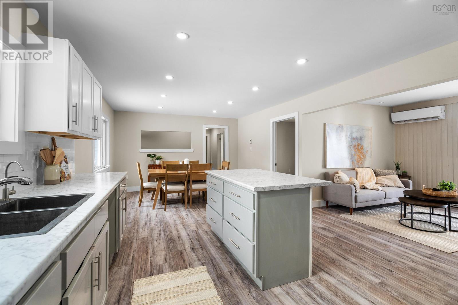 Property 27 of 49 of 1031 Wentworth Road