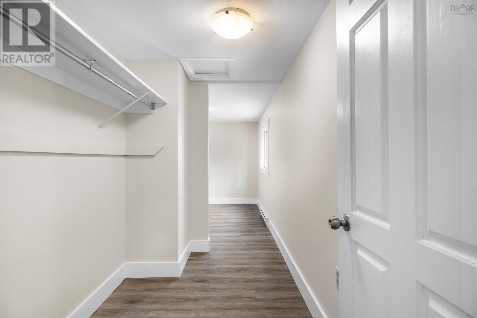 Property 23 of 49 of 1031 Wentworth Road