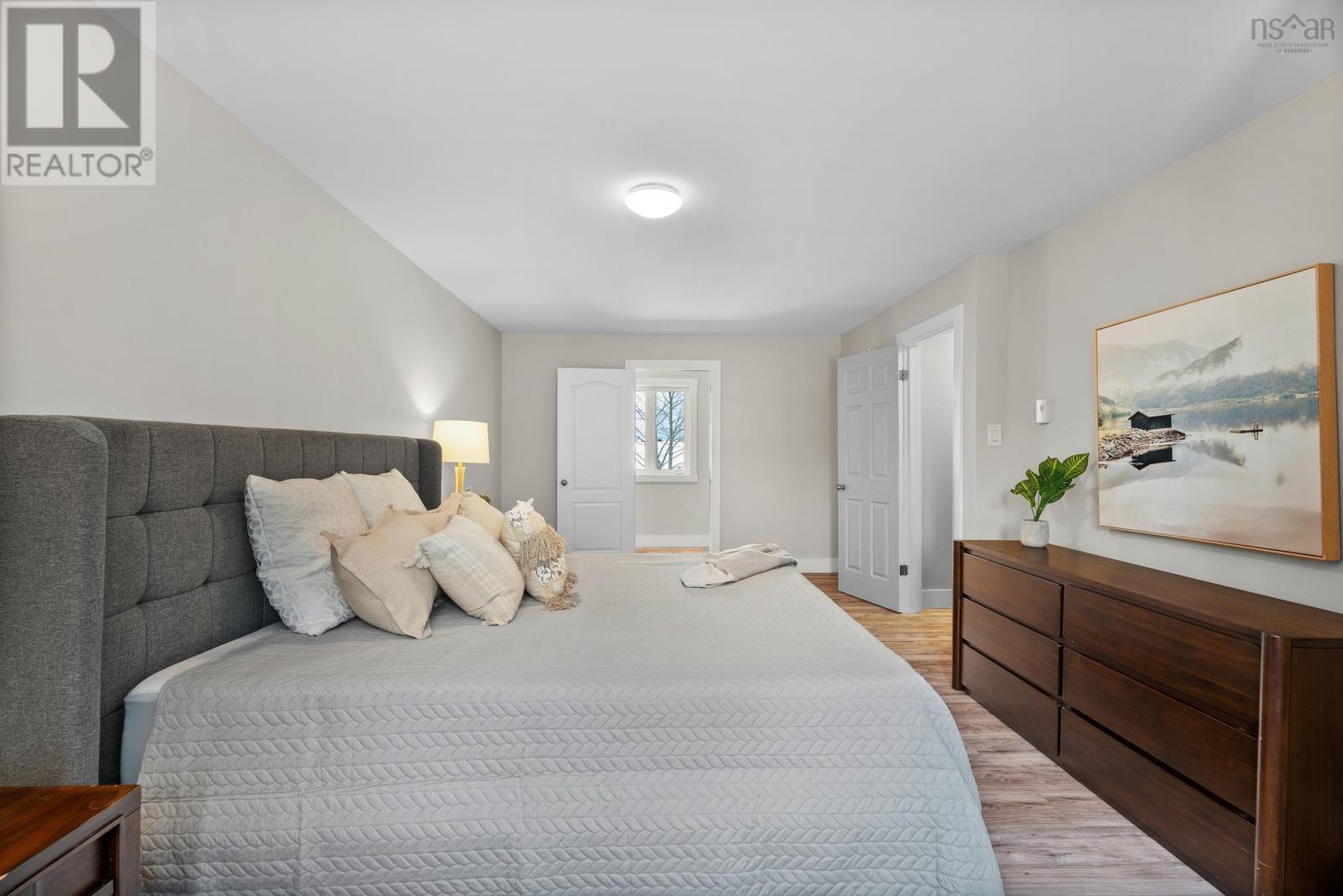 Property 42 of 49 of 1031 Wentworth Road