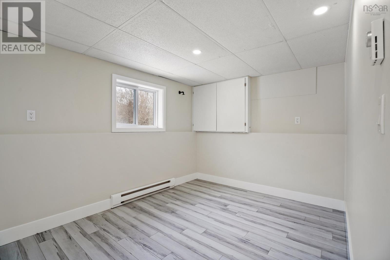 Property 8 of 49 of 1031 Wentworth Road