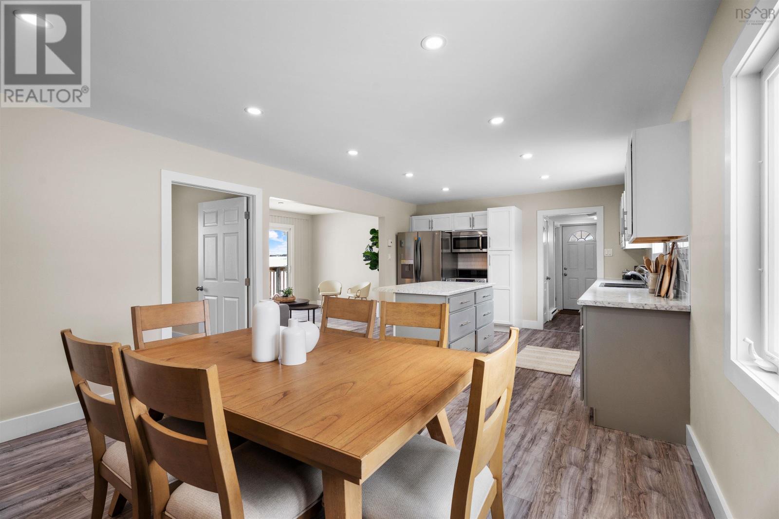 Property 21 of 49 of 1031 Wentworth Road