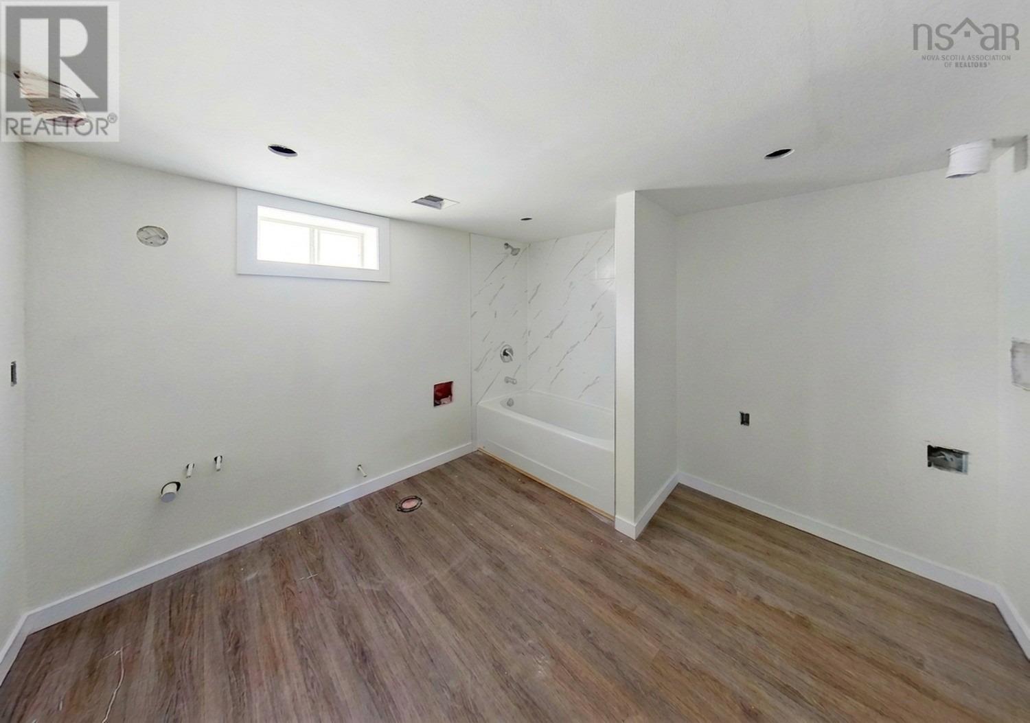 Property 24 of 29 of 60 Thornhill Drive