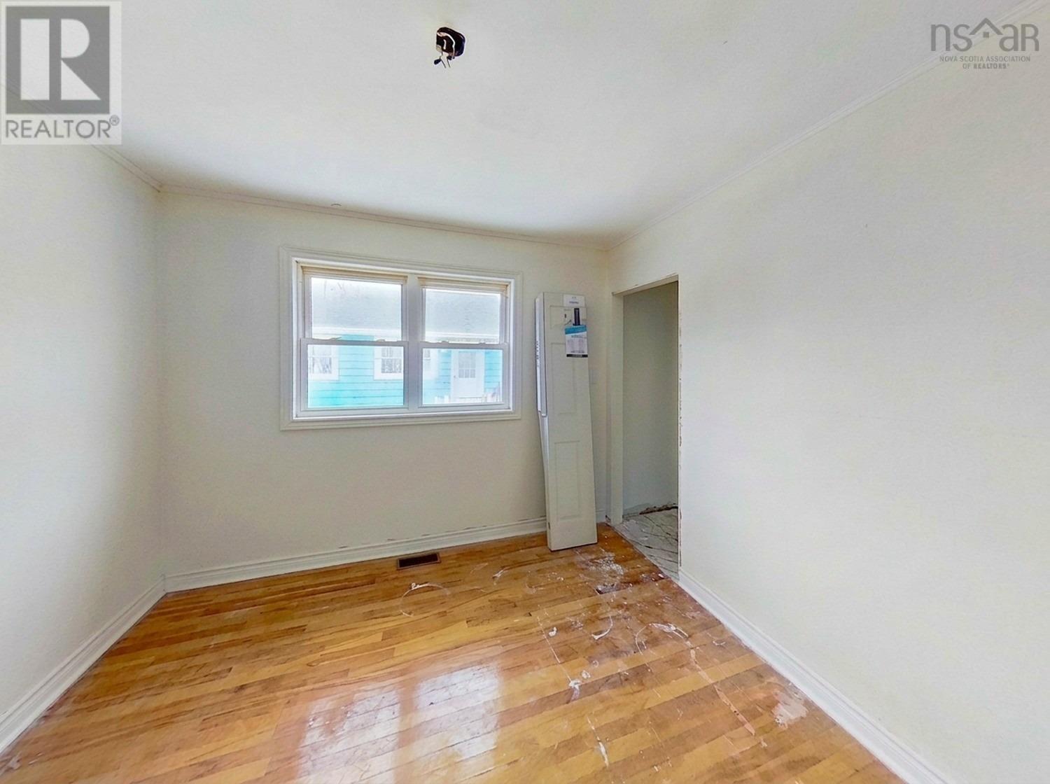 Property 5 of 29 of 60 Thornhill Drive