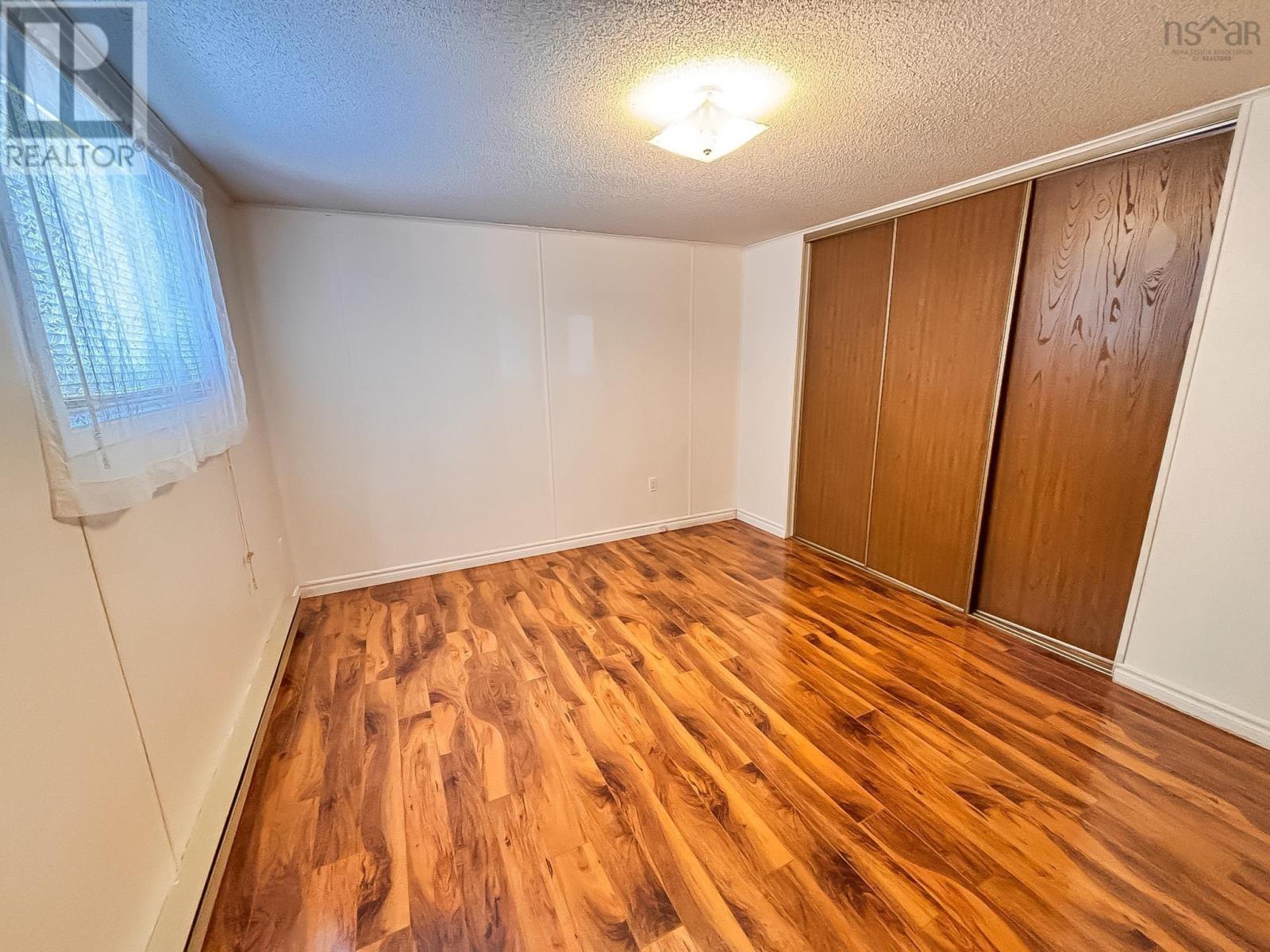 Property 11 of 11 of 17 Summer Crescent