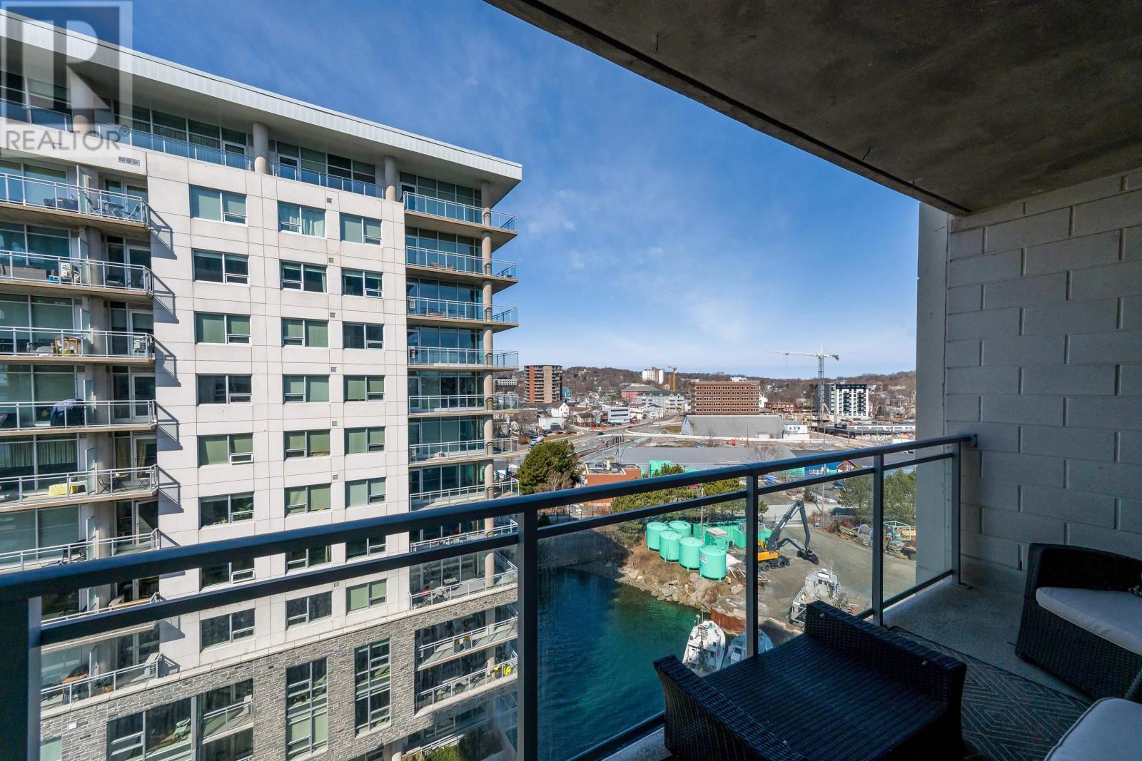 Property 24 of 26 of 806 31 Kings Wharf Place