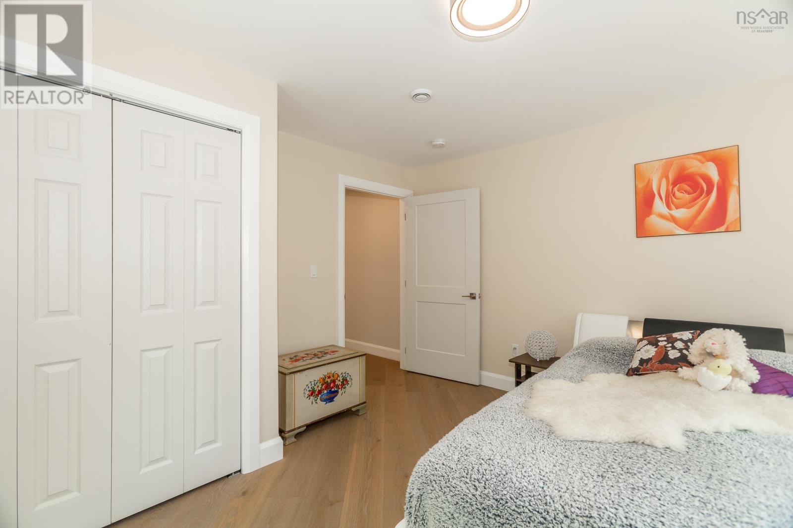 Property 13 of 50 of 2918 Granville Road