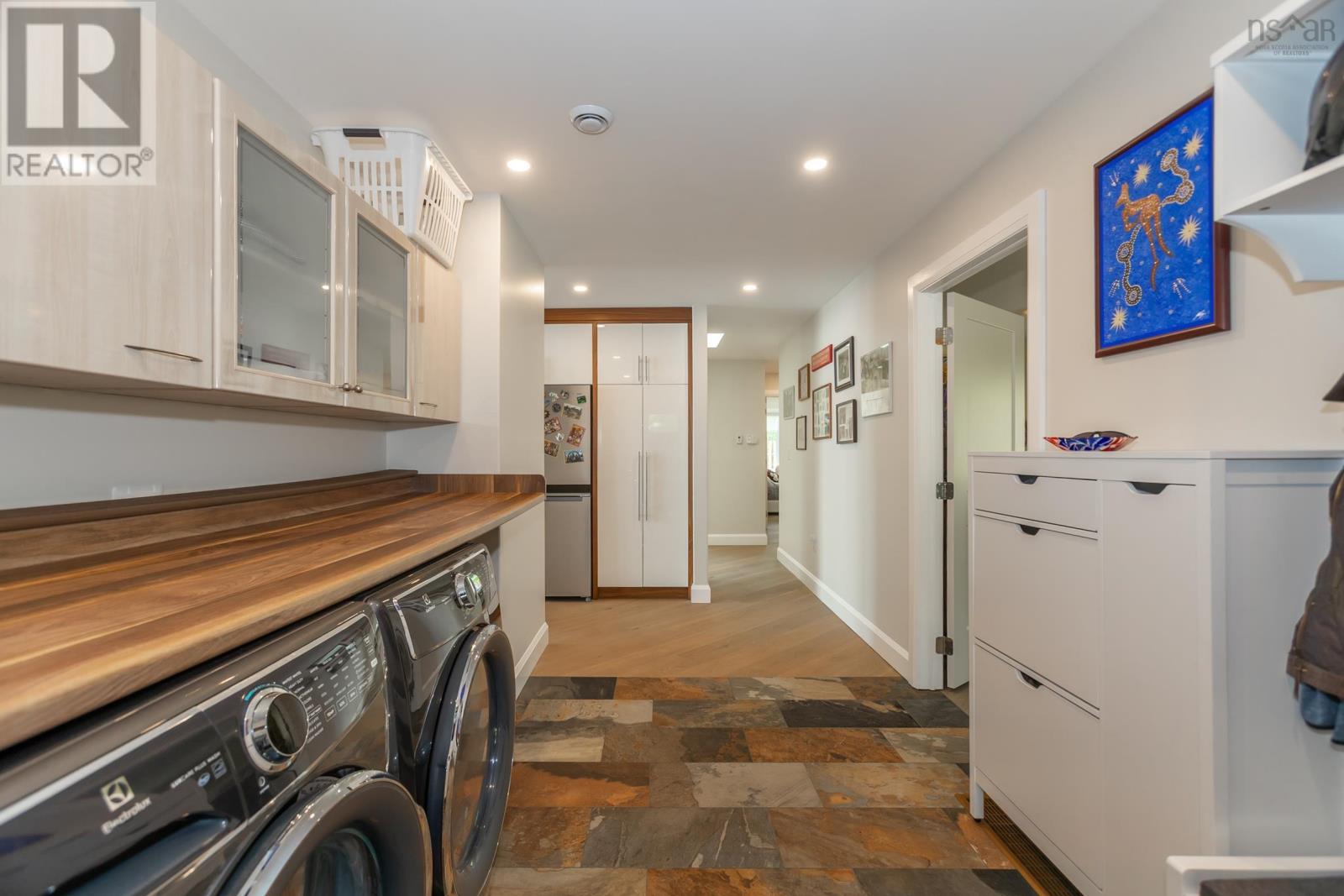 Property 18 of 50 of 2918 Granville Road