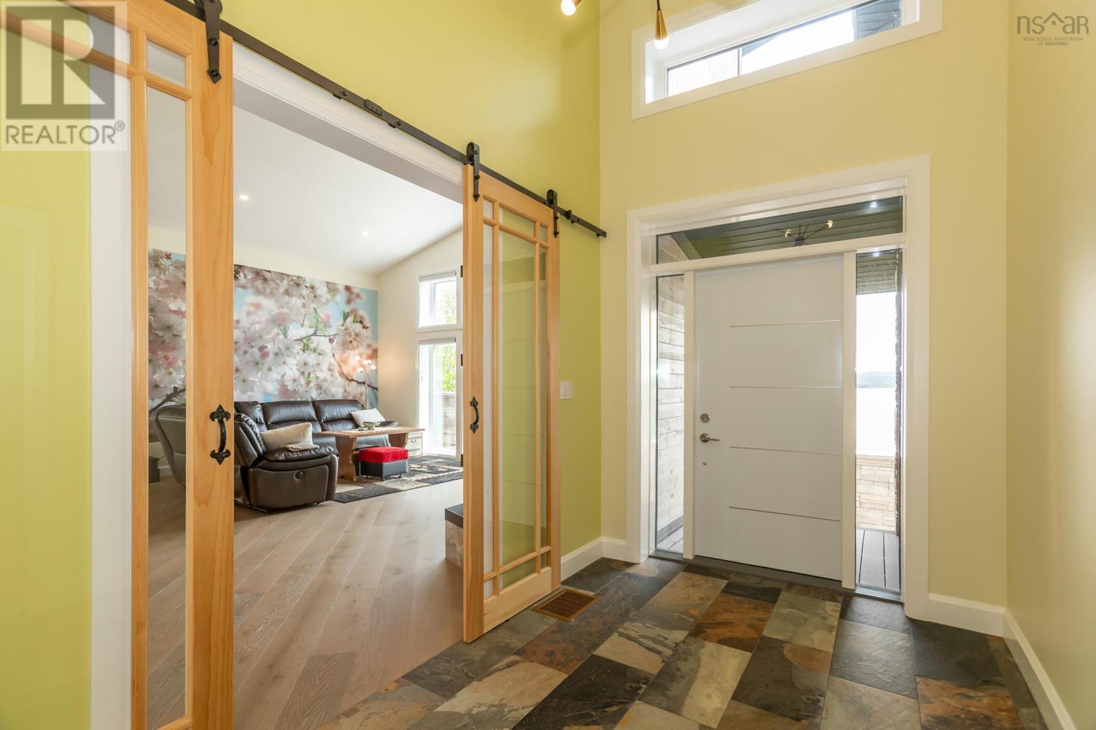 Property 22 of 50 of 2918 Granville Road