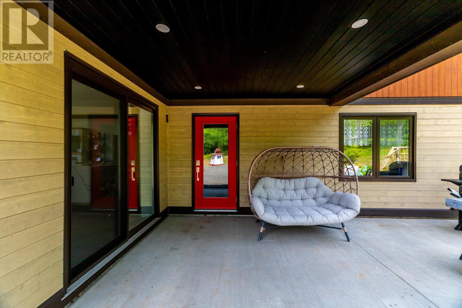 Property 19 of 50 of 2918 Granville Road