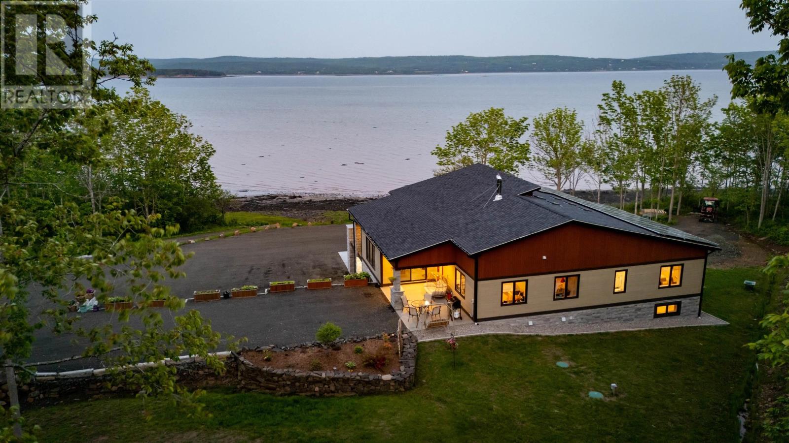 Property photo of 2918 Granville Road