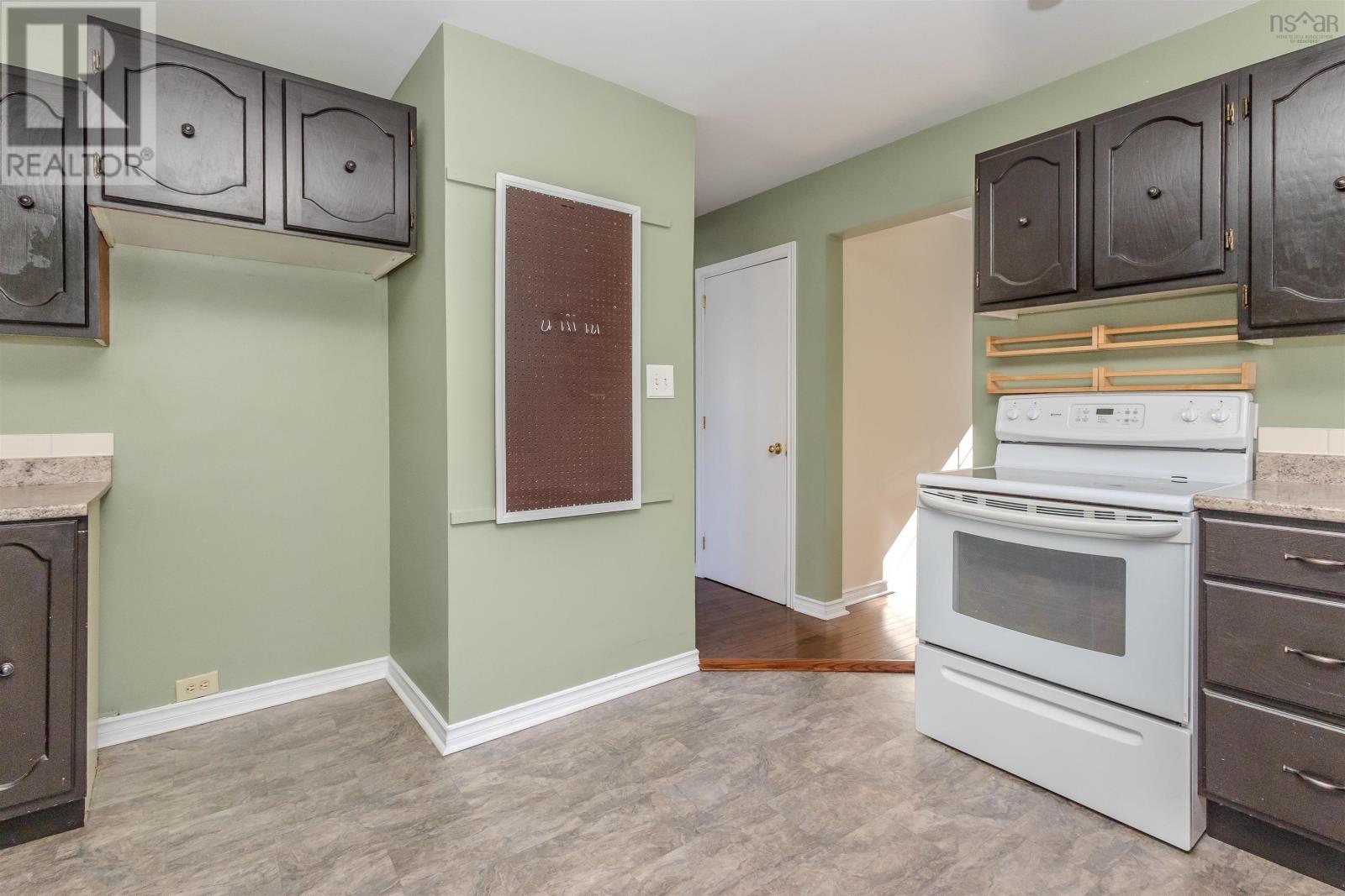 Property 32 of 32 of 44 Archibald Avenue