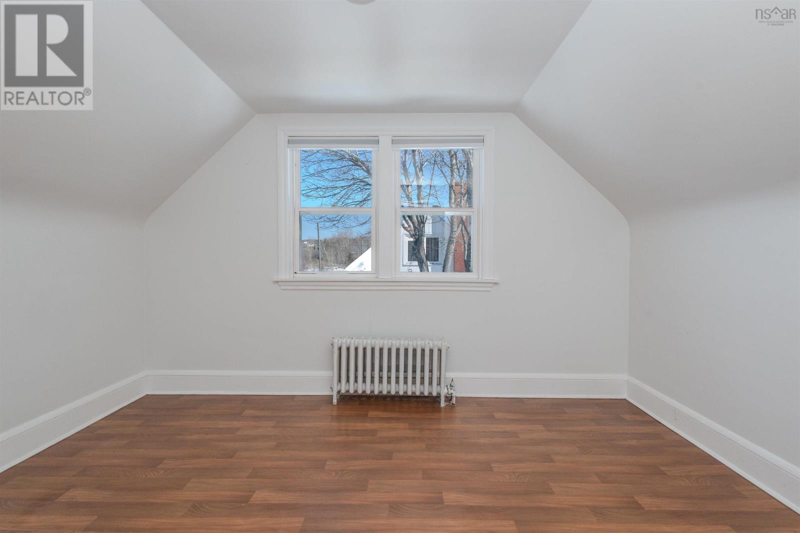 Property 26 of 32 of 44 Archibald Avenue