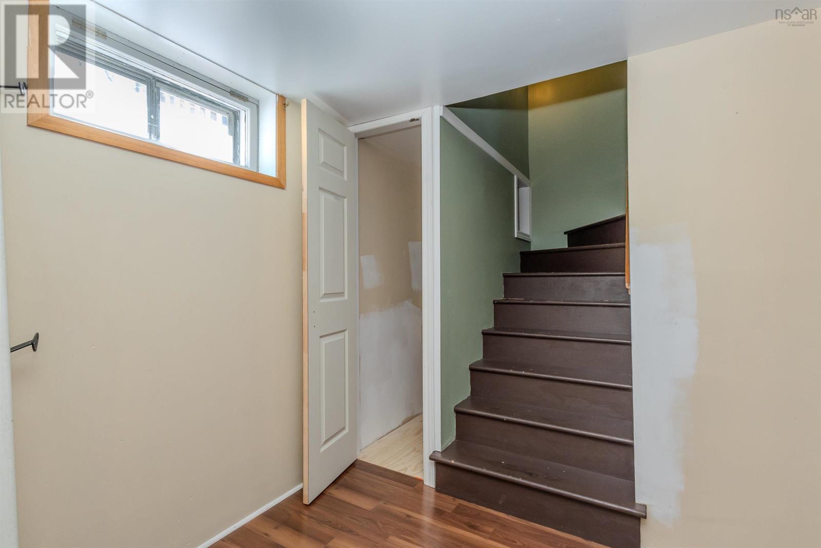 Property 11 of 32 of 44 Archibald Avenue